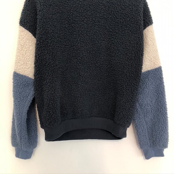 AMERICAN EAGLE Navy Blue Cream Colorblock Sherpa Pullover Crewneck Sweatshirt S - Picture 7 of 14